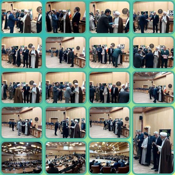 تقدیر از اداره کل ارتباطات استان گیلان به عنوان دستگاه برتر ترویج فرهنگ اقامه نماز
