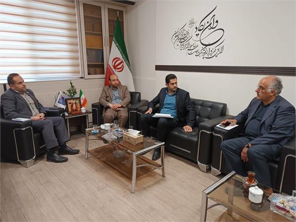 حضور هیئت بازرسی پروژه فیبر نوری منازل و کسب و کارها در اداره‌کل ارتباطات و فناوری اطلاعات استان گیلان