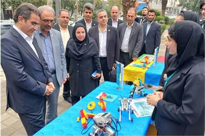 تأکید بر توسعه بازار الکترونیک پست و حمایت از کسب‌وکارهای خانگی در گیلان