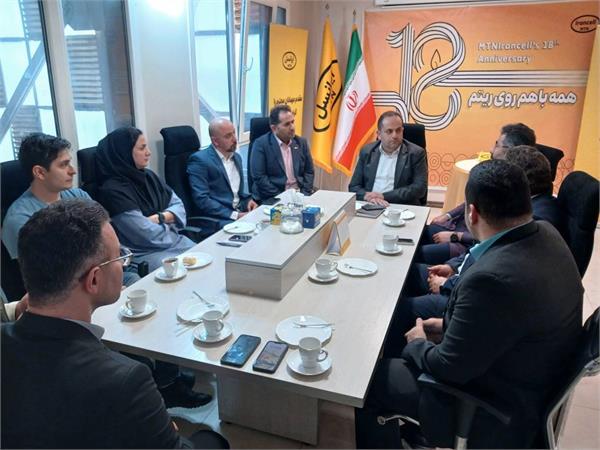 بازدید مدیر کل ارتباطات و فناوری اطلاعات استان گیلان از دفتر استانی شرکت خدمات ارتباطی ایرانسل به مناسبت هجدهمین سال تاسیس این شرکت