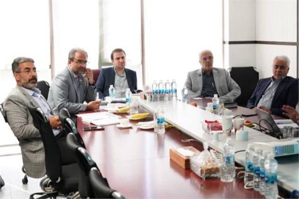 تمرکز بر توسعه خدمات هوشمند و اتصال مدارس به فیبرنوری در استان گیلان