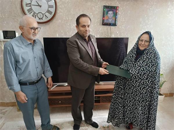 دیدار مدیرکل ارتباطات و فناوری اطلاعات استان گیلان از خانواده معزز شهید مهندس سید محمد رجائی لنگرودی