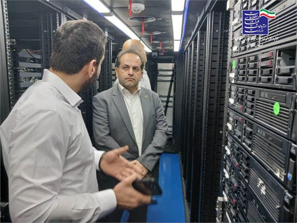 بازدید مدیرکل ارتباطات و فناوری اطلاعات استان از شرکت ارتباطات نت میهن
