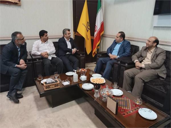 دیدار مدیرکل ارتباطات و فناوری اطلاعات استان با مدیرکل پست استان با هدف توسعه خدمات پستی و تحقق اهداف اقتصاد دیجیتال