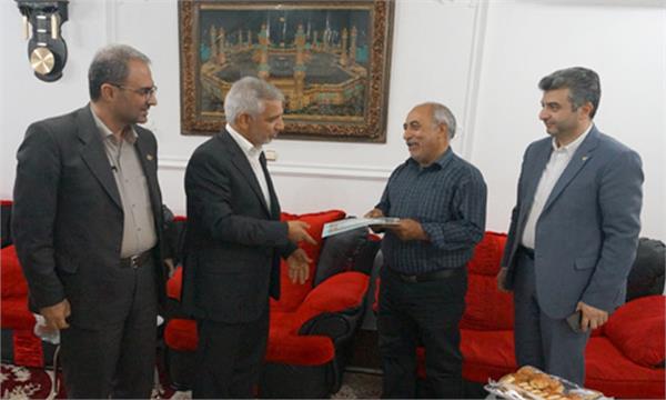 مراسم تجلیل و تقدیر از خانواده جانباز حوزه ارتباطات گیلان